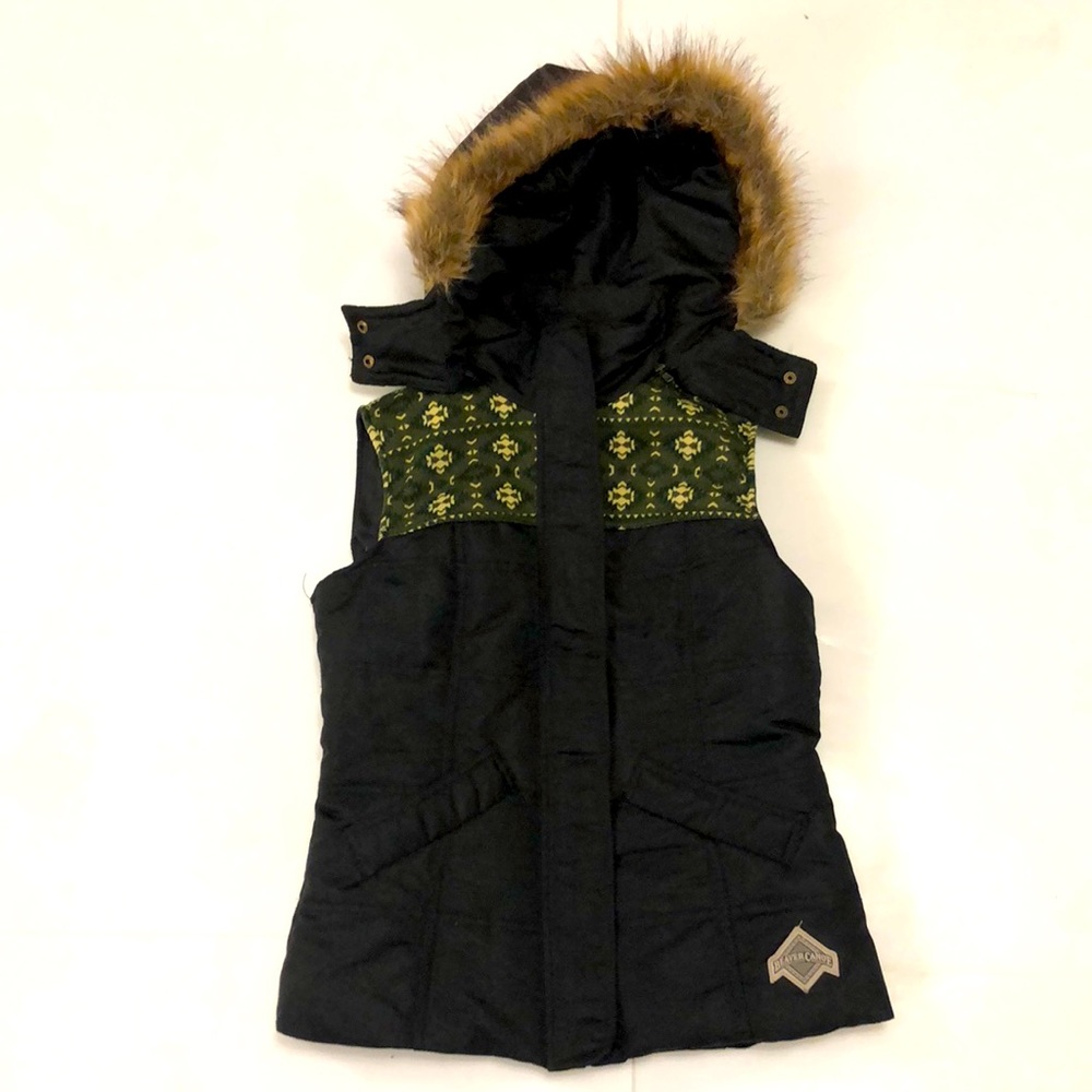 Beaver Canoe XS Vest Black Design Detail Two Pocket Zipper snap Removable hoodie